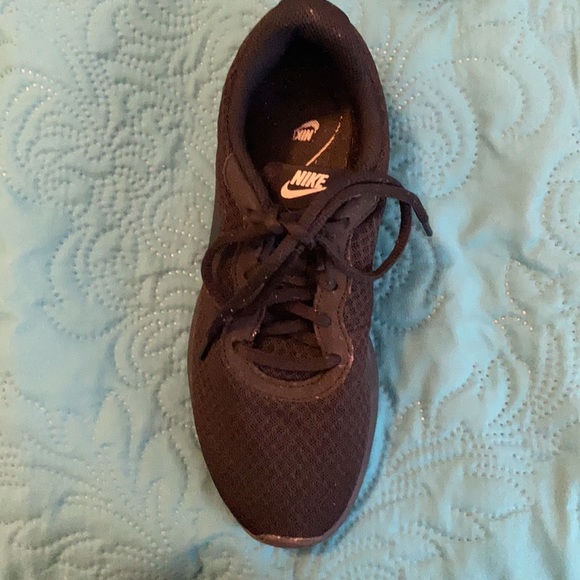 Nikes - Picture 3 of 3